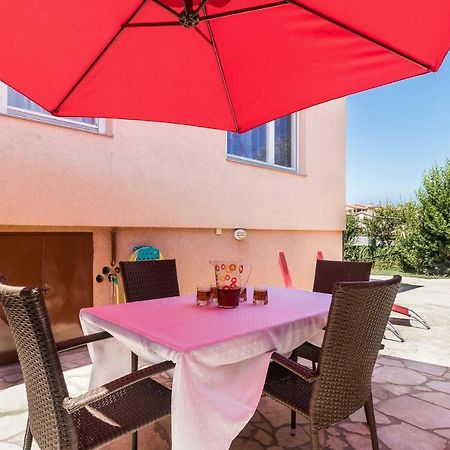 Apartment Taja Ližnjan Екстериор снимка
